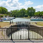 Villa Pour Des Vacances Idylliques Pres De La Cite !